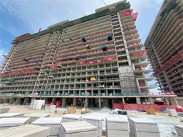 Azizi Venice 13 — construction site