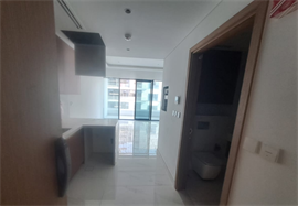 Azizi Riviera 66 — construction site